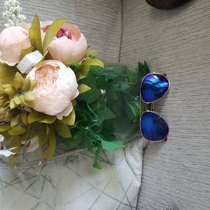 Just arrived unisex blue lens Aviators style  frame women or men can we…